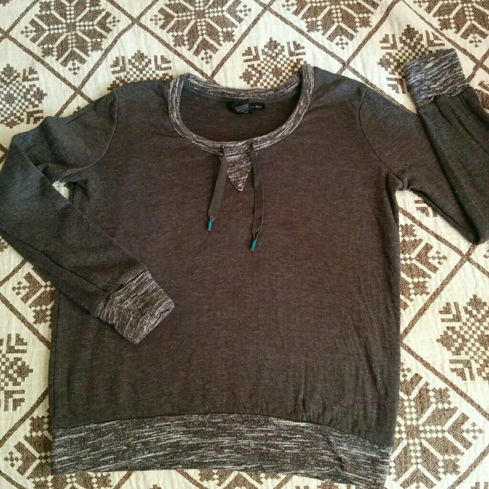 🔅 Calvin Klein very soft gray sweatshirt